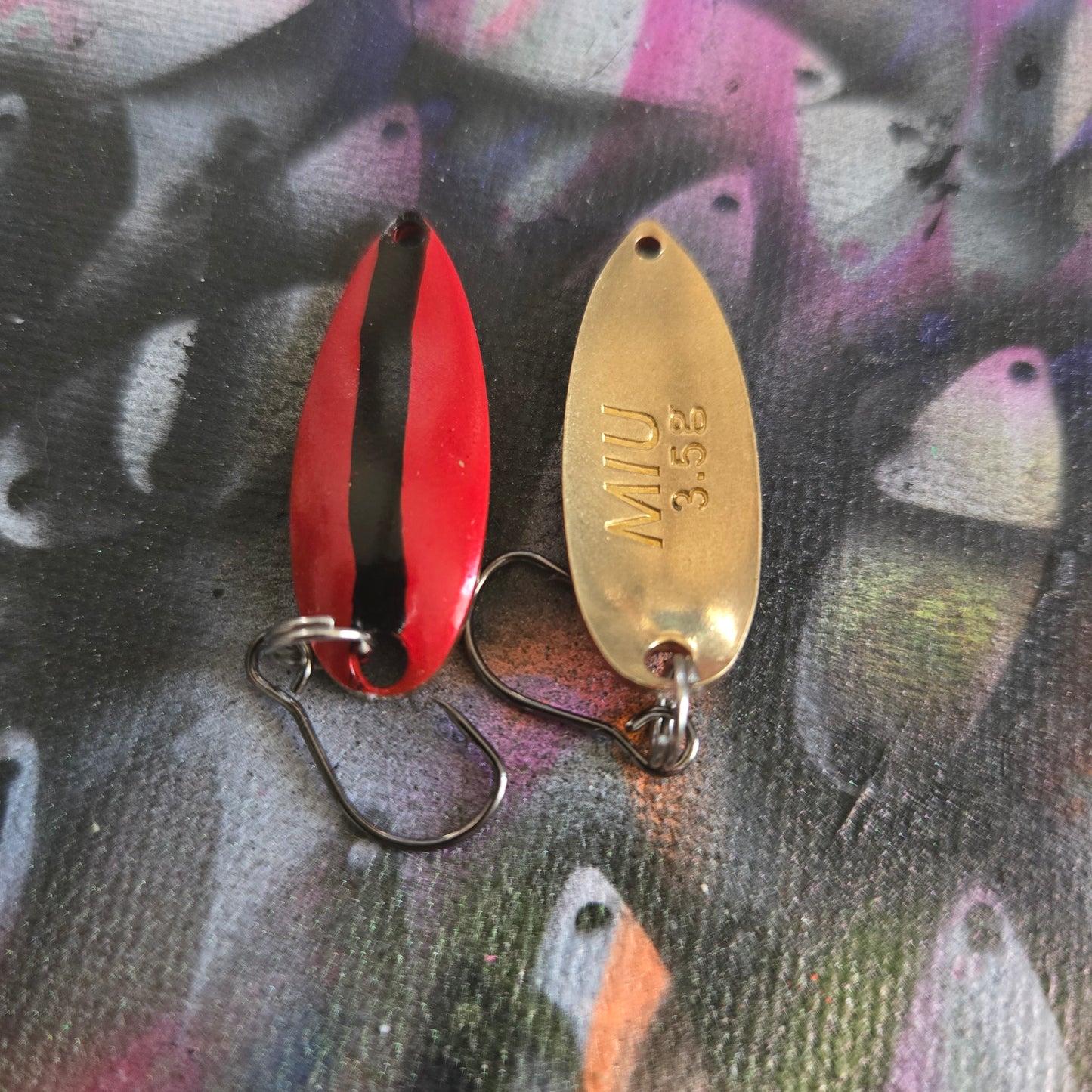 Red/black Connection (gold)